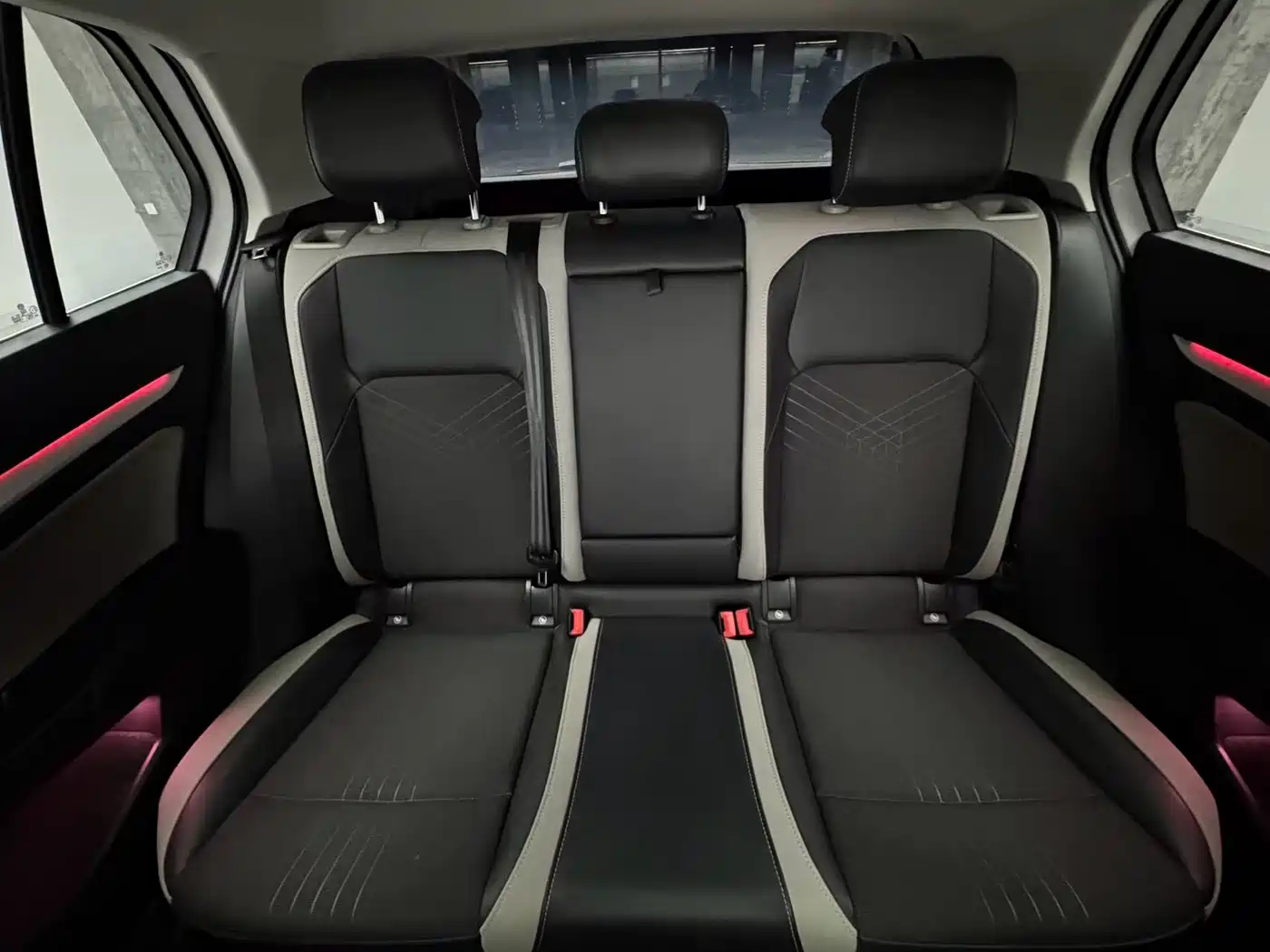 Volkswagen Golf 2023 Facelift 280TSI DSG Pro фото 17