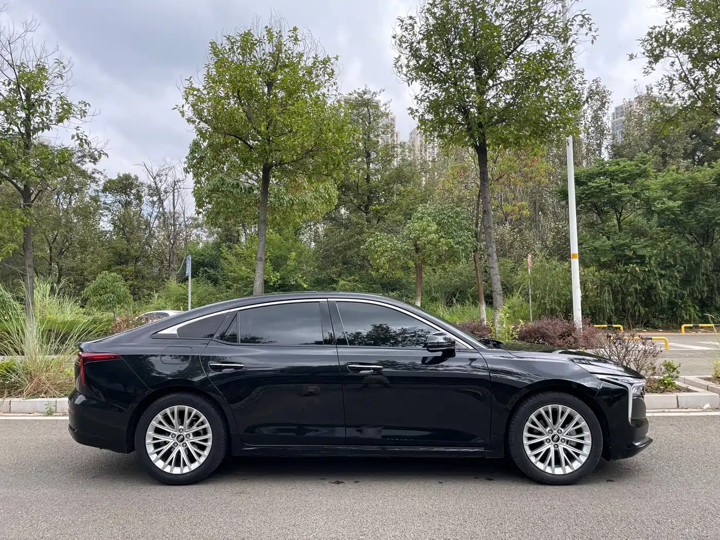 Photo 13 - Besturn B70