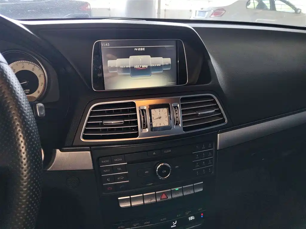 Mercedes-Benz E-Class (Import) 2014 E 200 Coupe фото 9