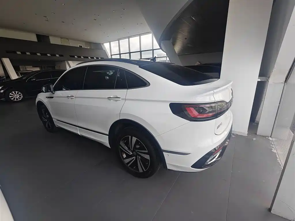 Volkswagen Tiguan X 2022 330TSI 2WD Flagship Edition фото 8