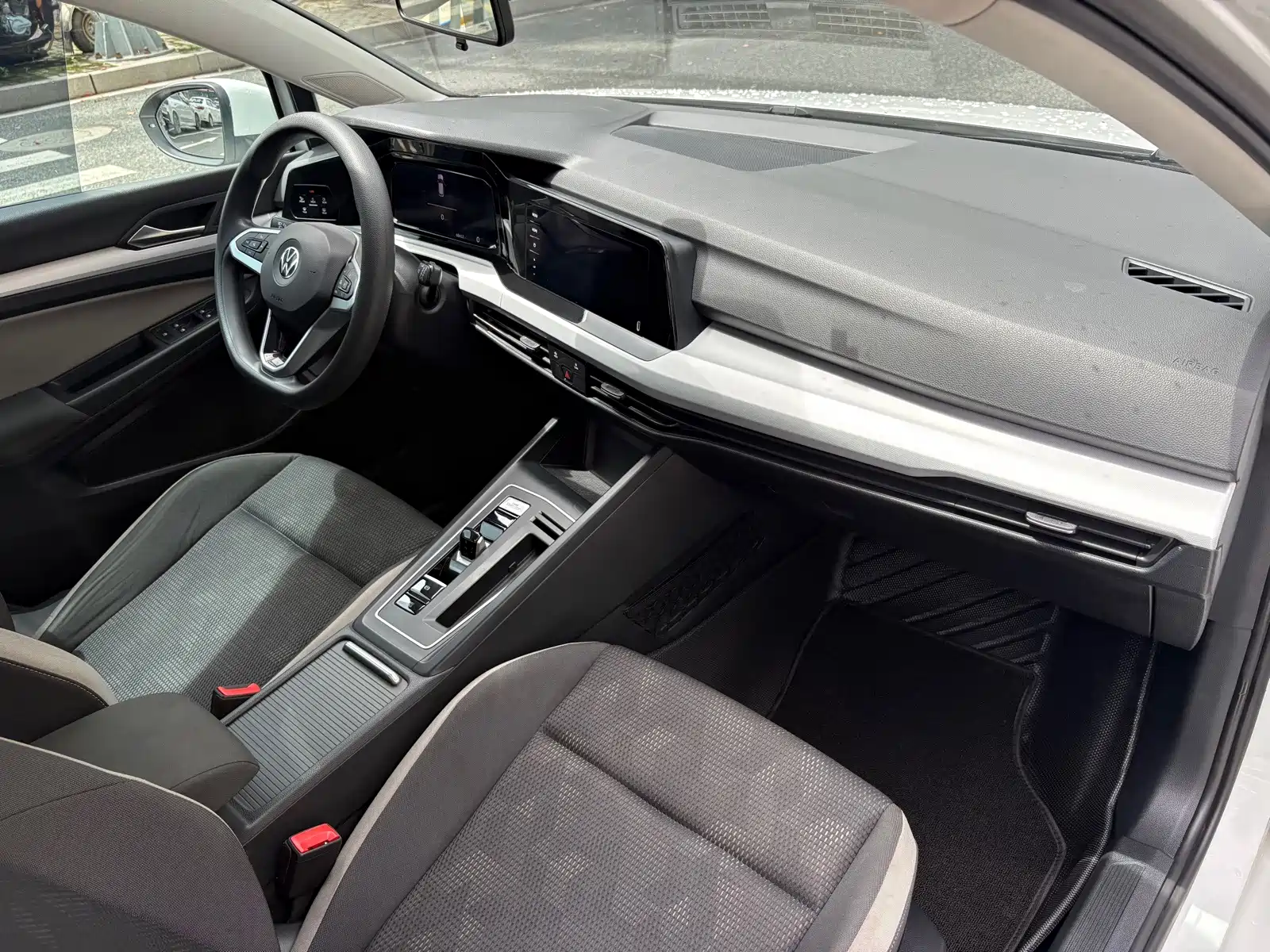 Фото 10 - Volkswagen Golf