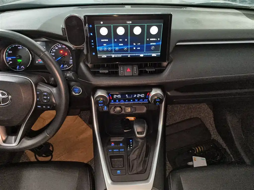 Toyota Wildlander 2022 Hybrid 2.5L E-CVT FWD Luxury PLUS Edition фото 9