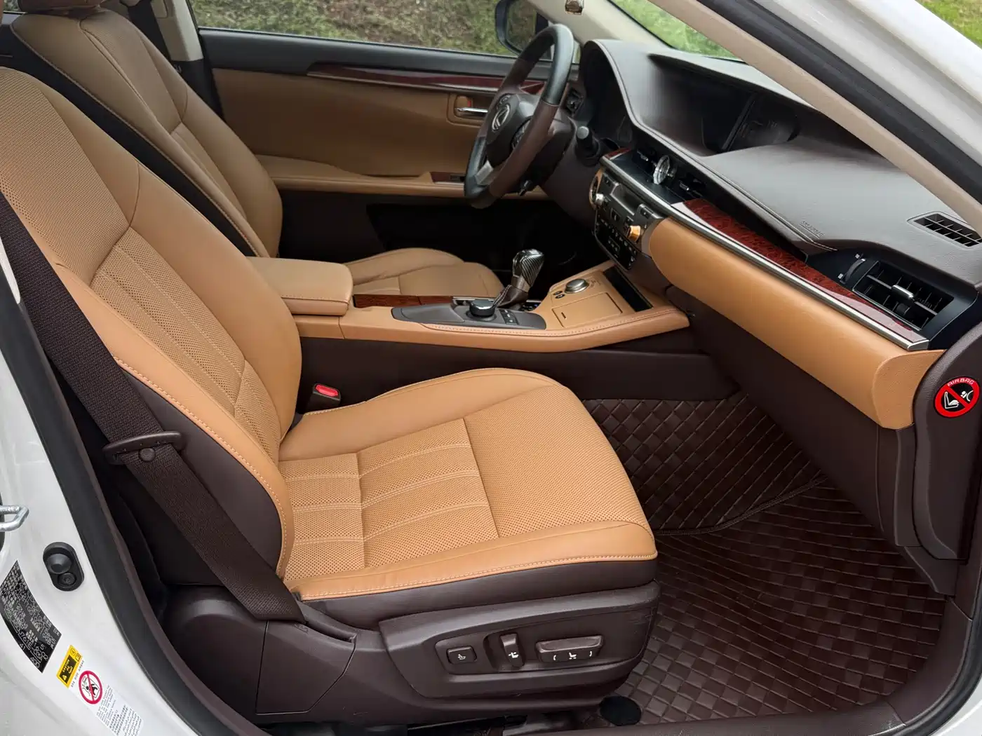 Lexus ES 2016 200 Midnight Special Limited Edition фото 15