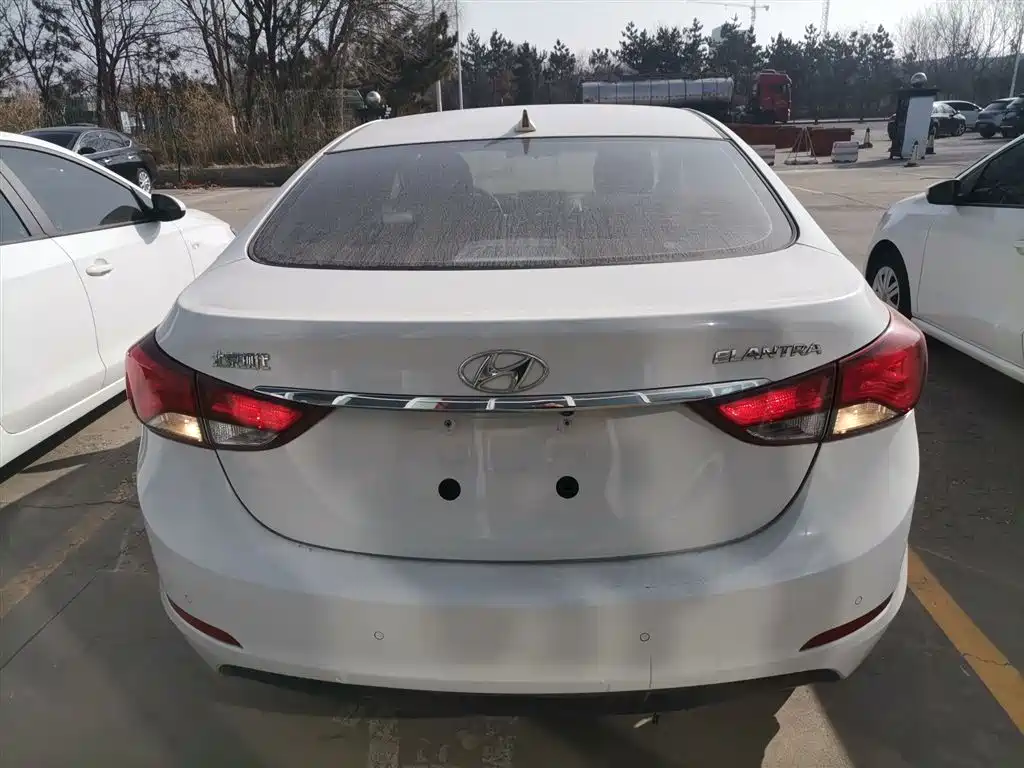 Hyundai Langdong 2016 1.6L Automatic Smart Edition фото 4