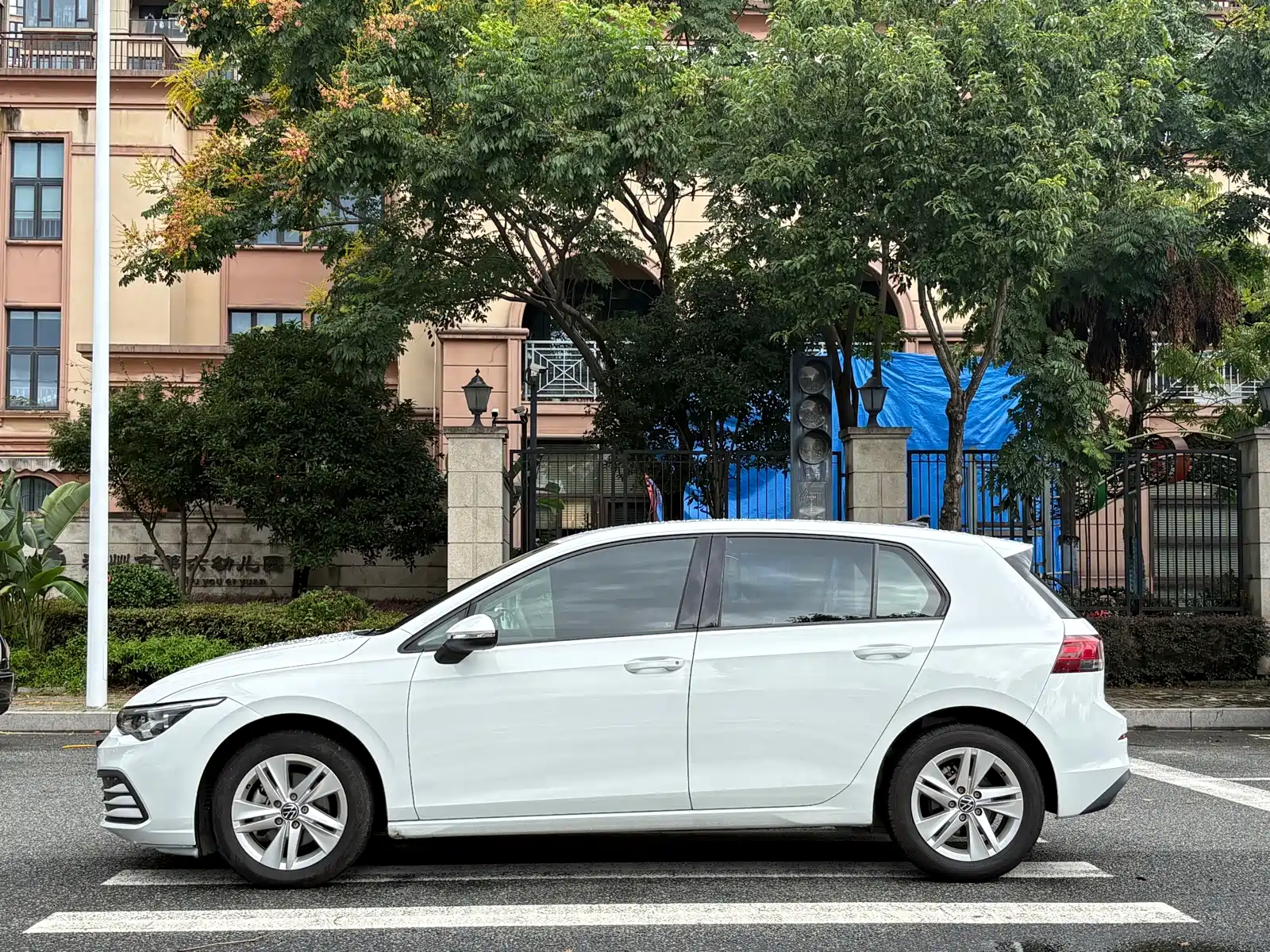 Фото 18 - Volkswagen Golf