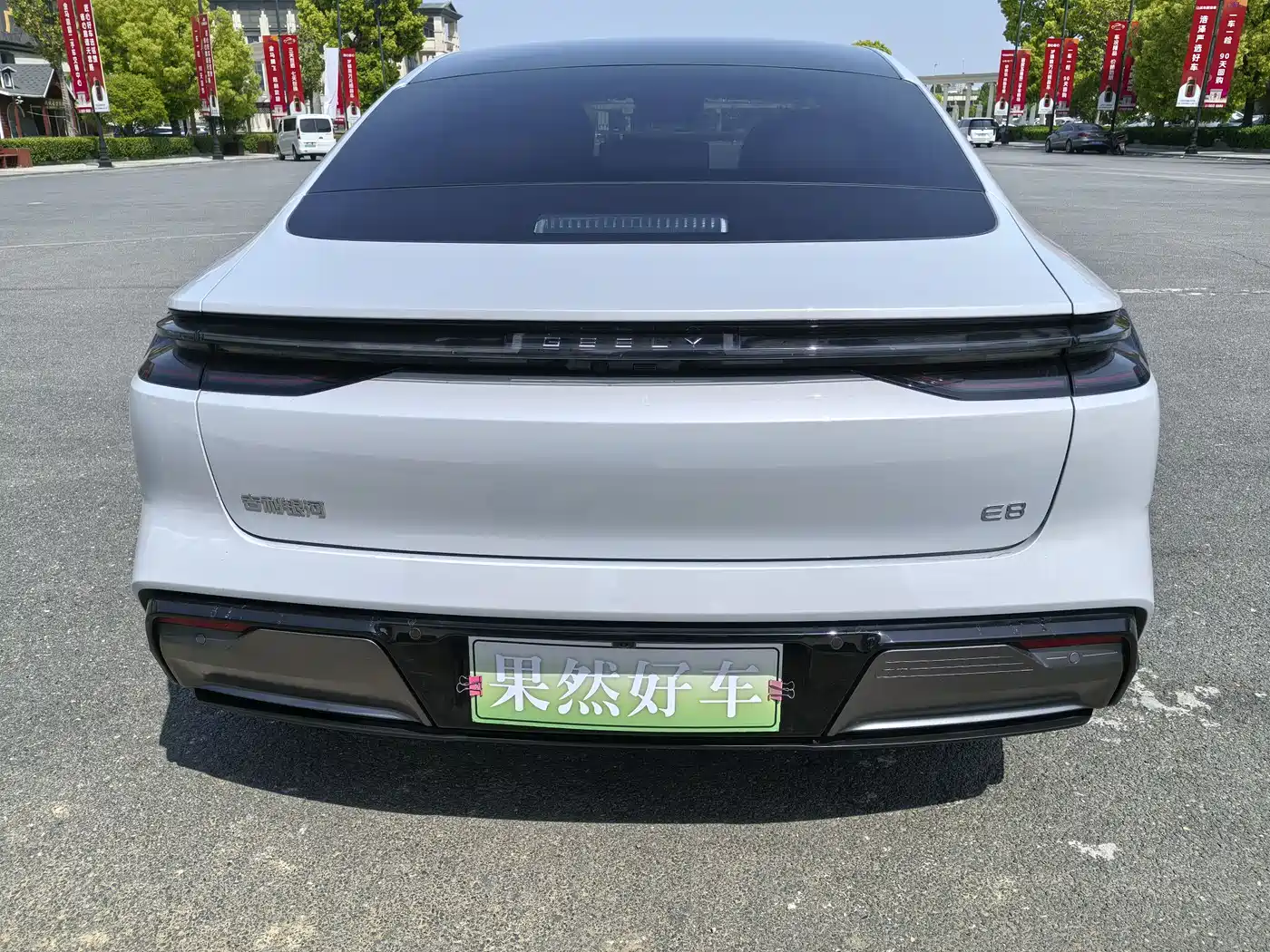 Geely Galaxy Galaxy E8 2025 700km Long Voyage Smart Drive Edition фото 5