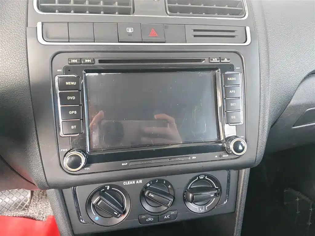 Volkswagen Polo 2016 1.6L Automatic Comfort фото 6