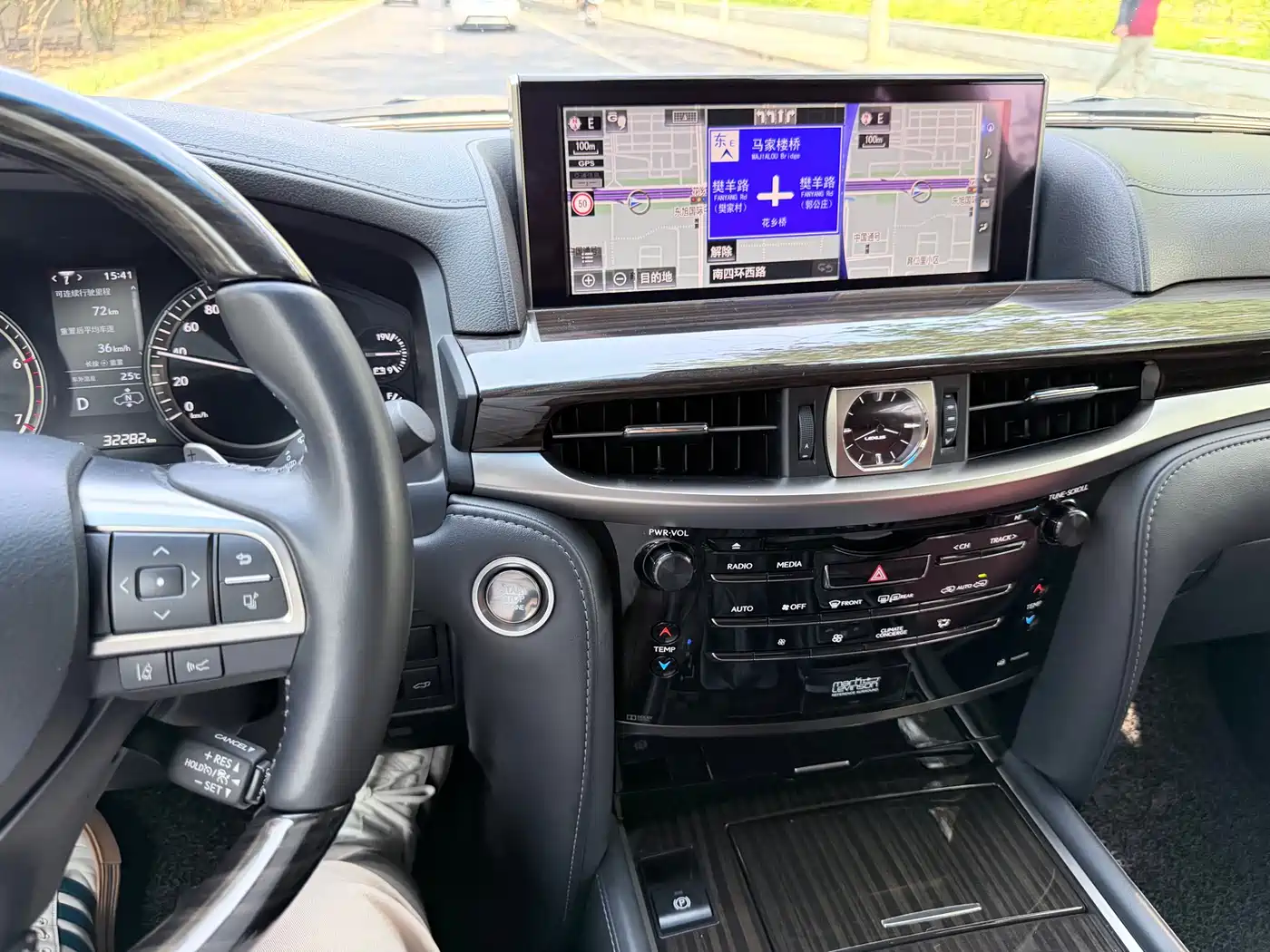 Lexus LX 2019 570 Prestige Luxury Edition фото 17