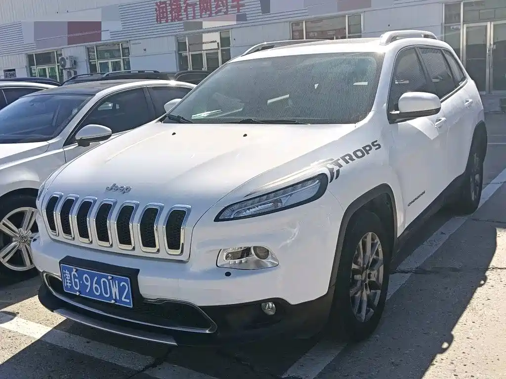Jeep Cherokee 2021 2020 2.0L 2WD Classic Sport Edition