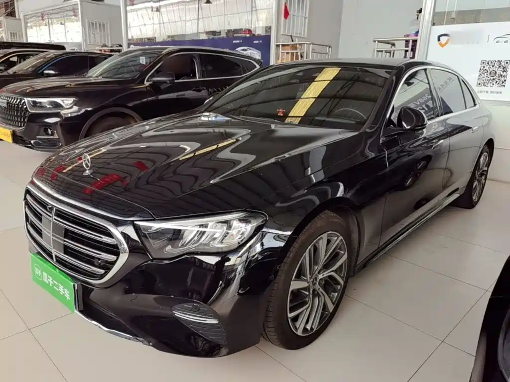 Фото 1 - Mercedes-Benz E-Class