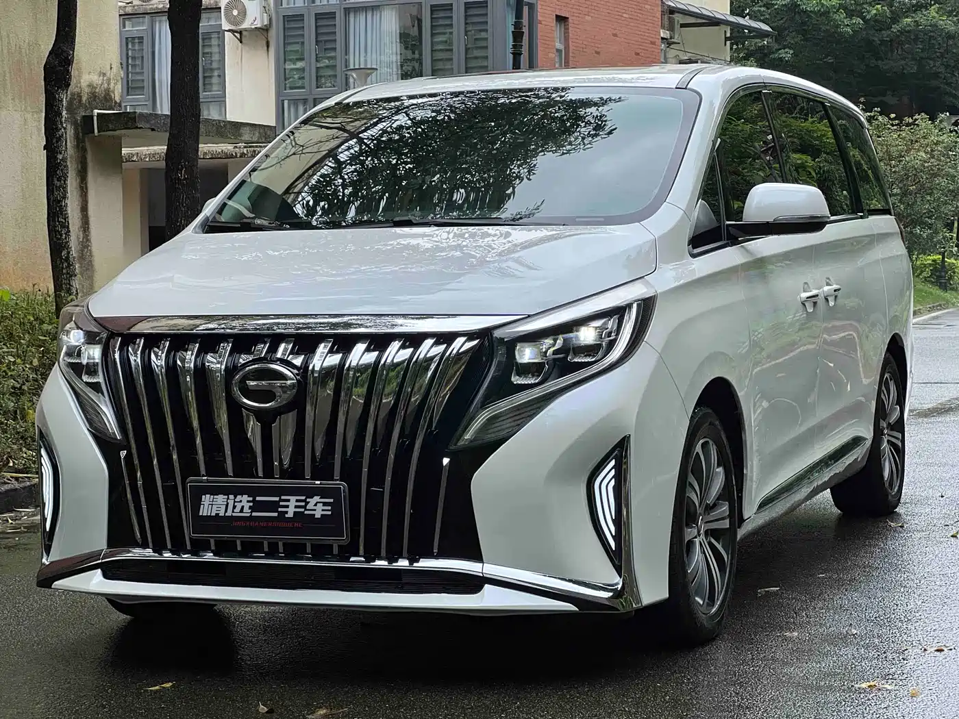 GAC Trumpchi Trumpchi M8 2018 320T Premium Edition