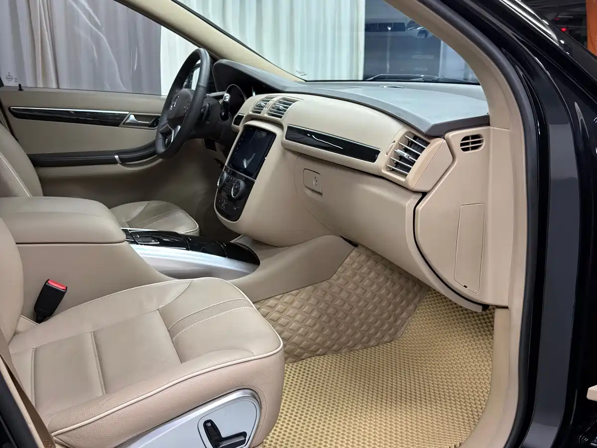 Mercedes-Benz R-Class 2015 R 320 4MATIC Luxury фото 6