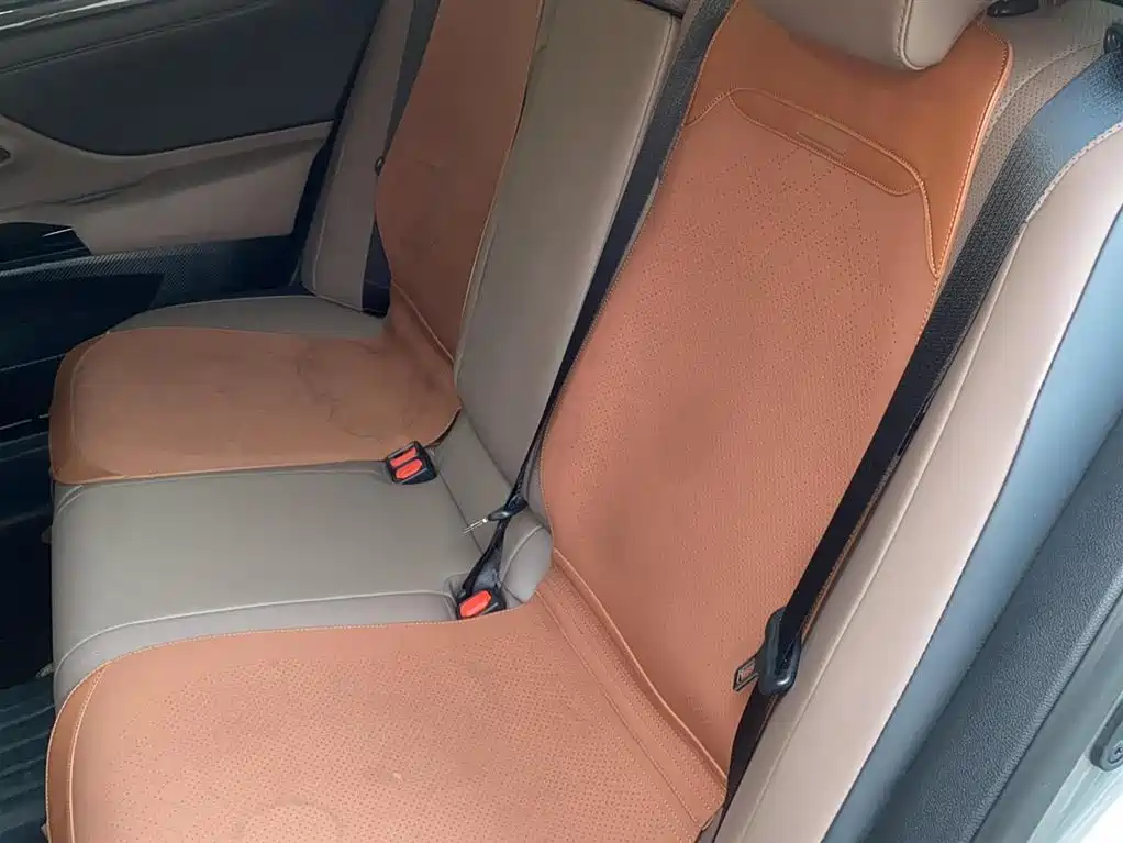 Lexus ES 2023 200 Excellence Edition фото 8