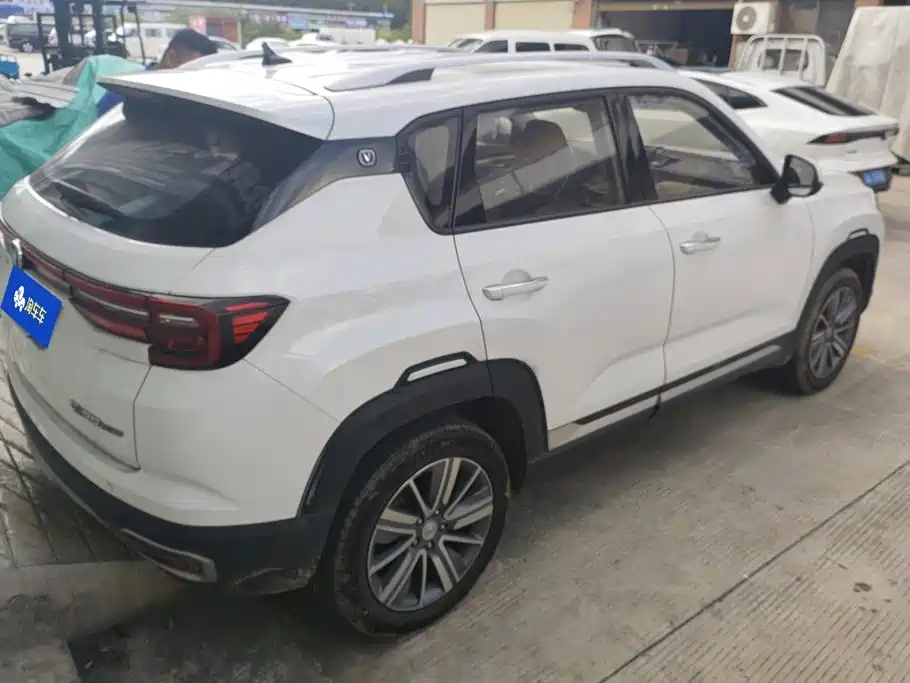 Changan CS35 PLUS 2018 2018 1.6L Manual Smooth Connect China V