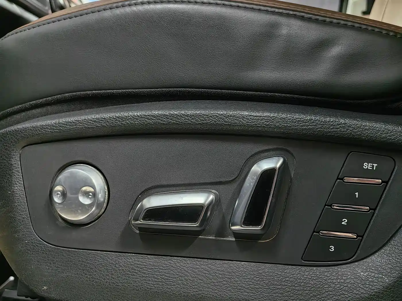Haval H9 2016 2.0T 4WD Luxury 7-seater фото 17