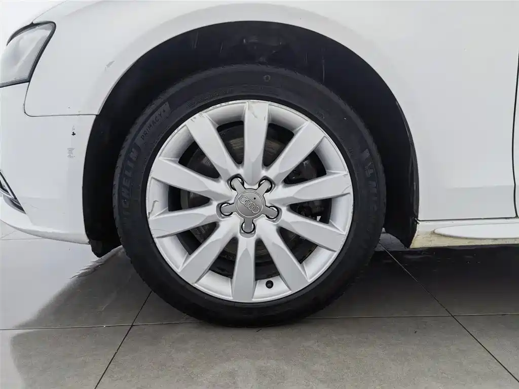 Audi A4L 2013 35 TFSI Automatic Standard фото 17