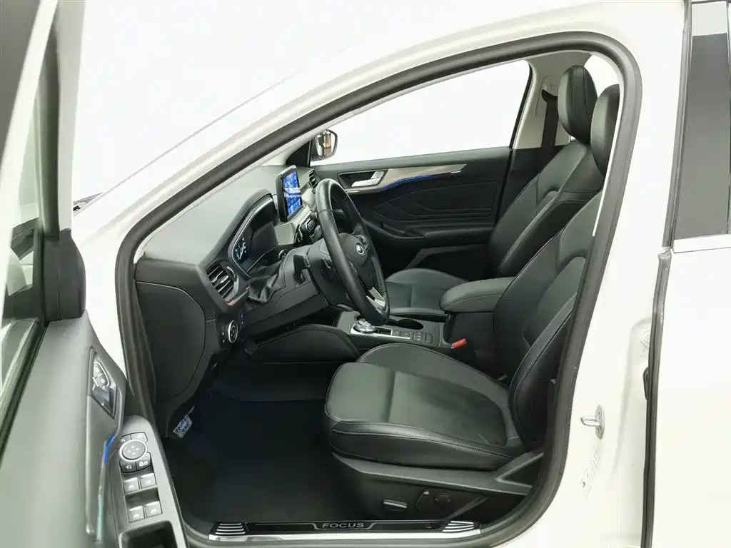 FORD FOX