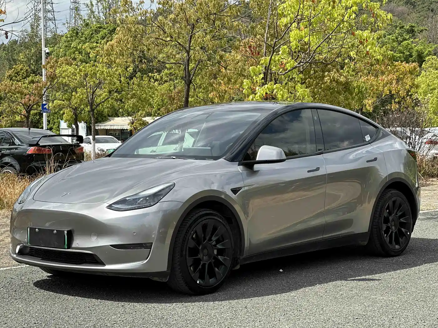 TESLA MODEL Y