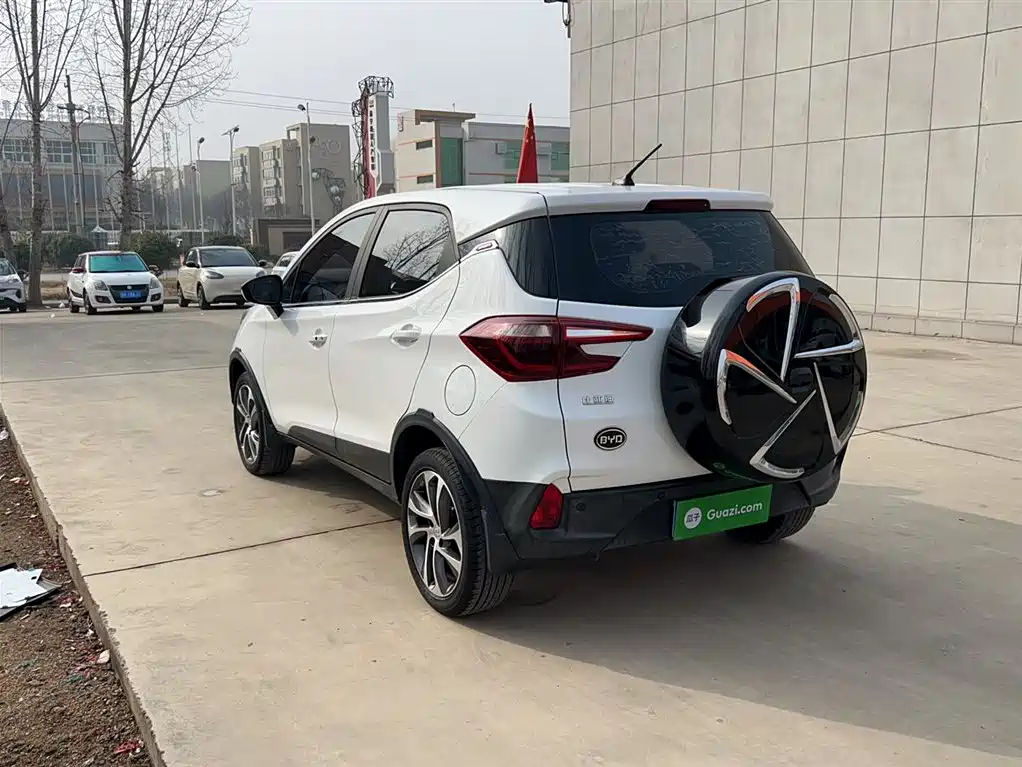 BYD Yuan 2017 1.5L Auto Cool Connect фото 14