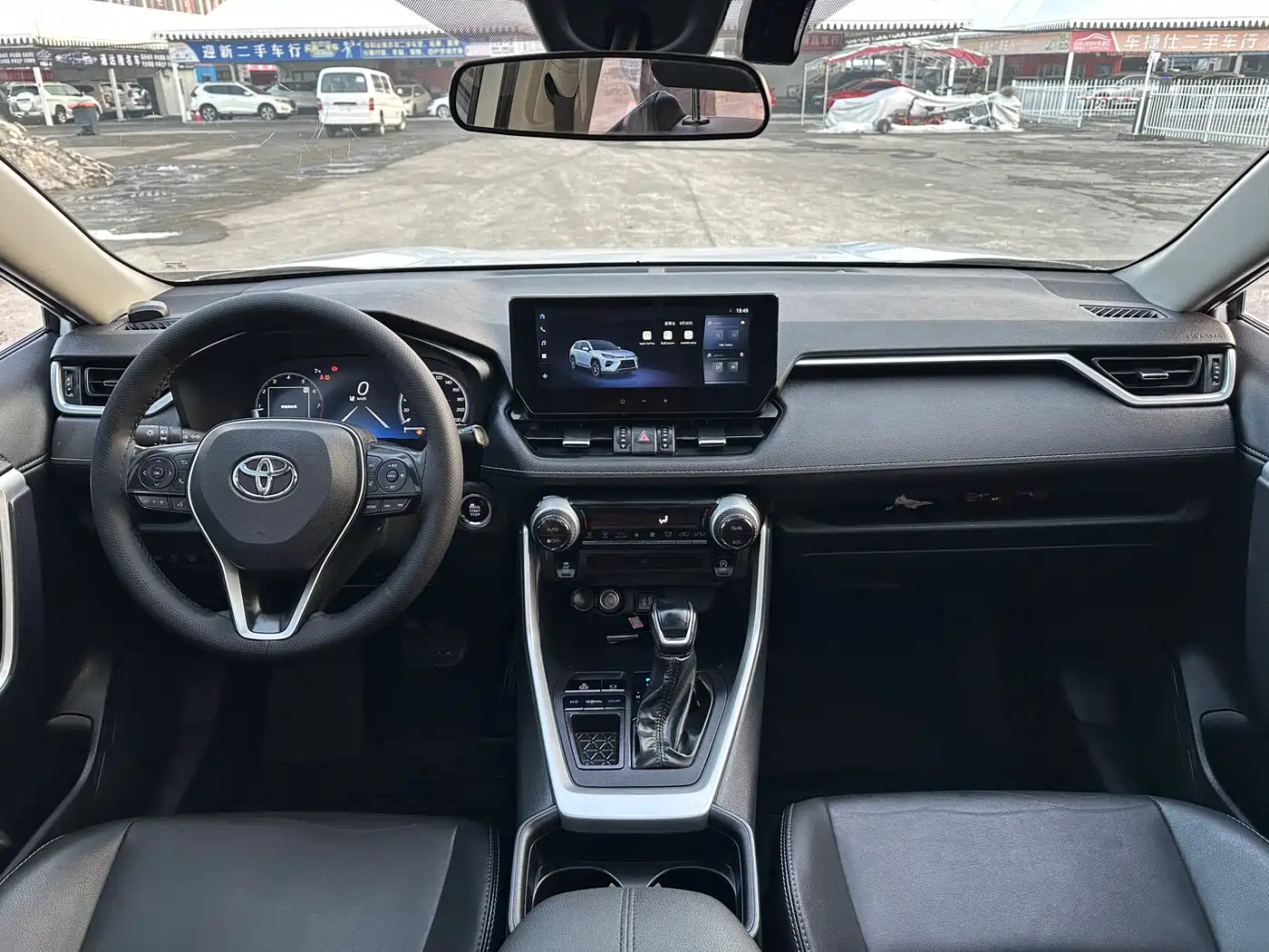 Toyota Wildlander 2024 2.0L CVT 2WD Luxury PLUS Edition фото 6