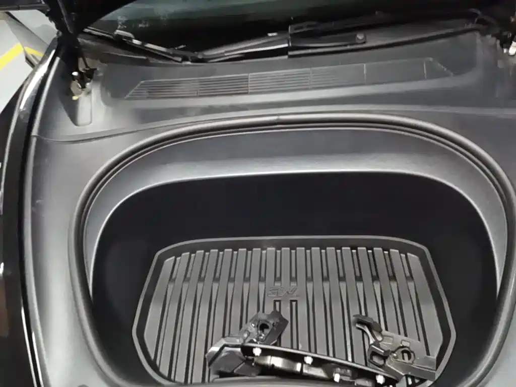 Фото 20 - Tesla Model 3