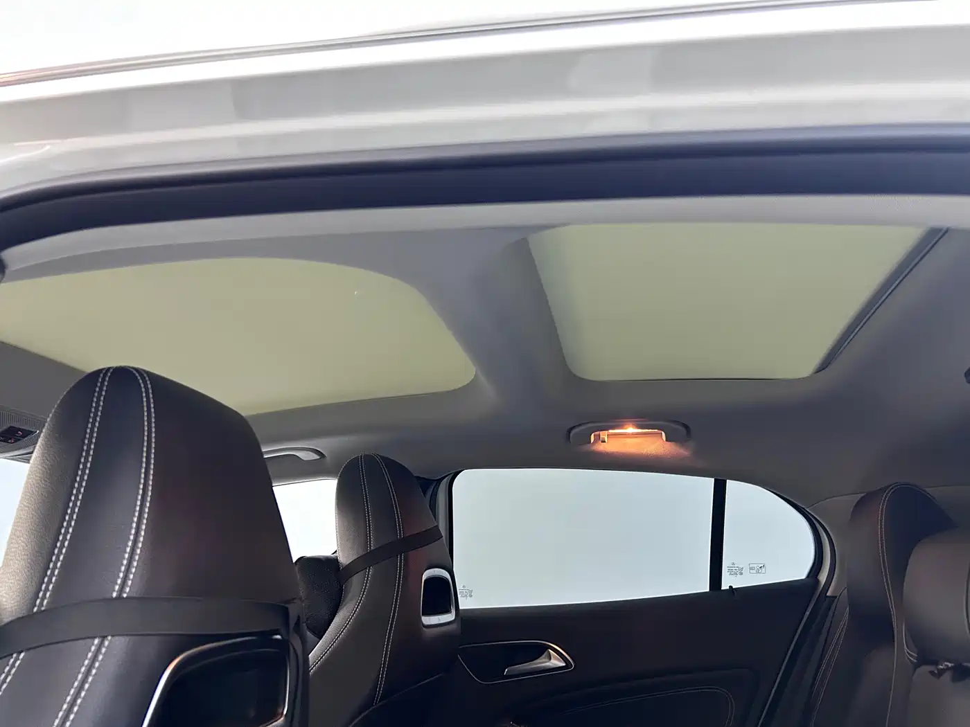 Mercedes-Benz GLA 2016 GLA 200 Dynamic фото 21