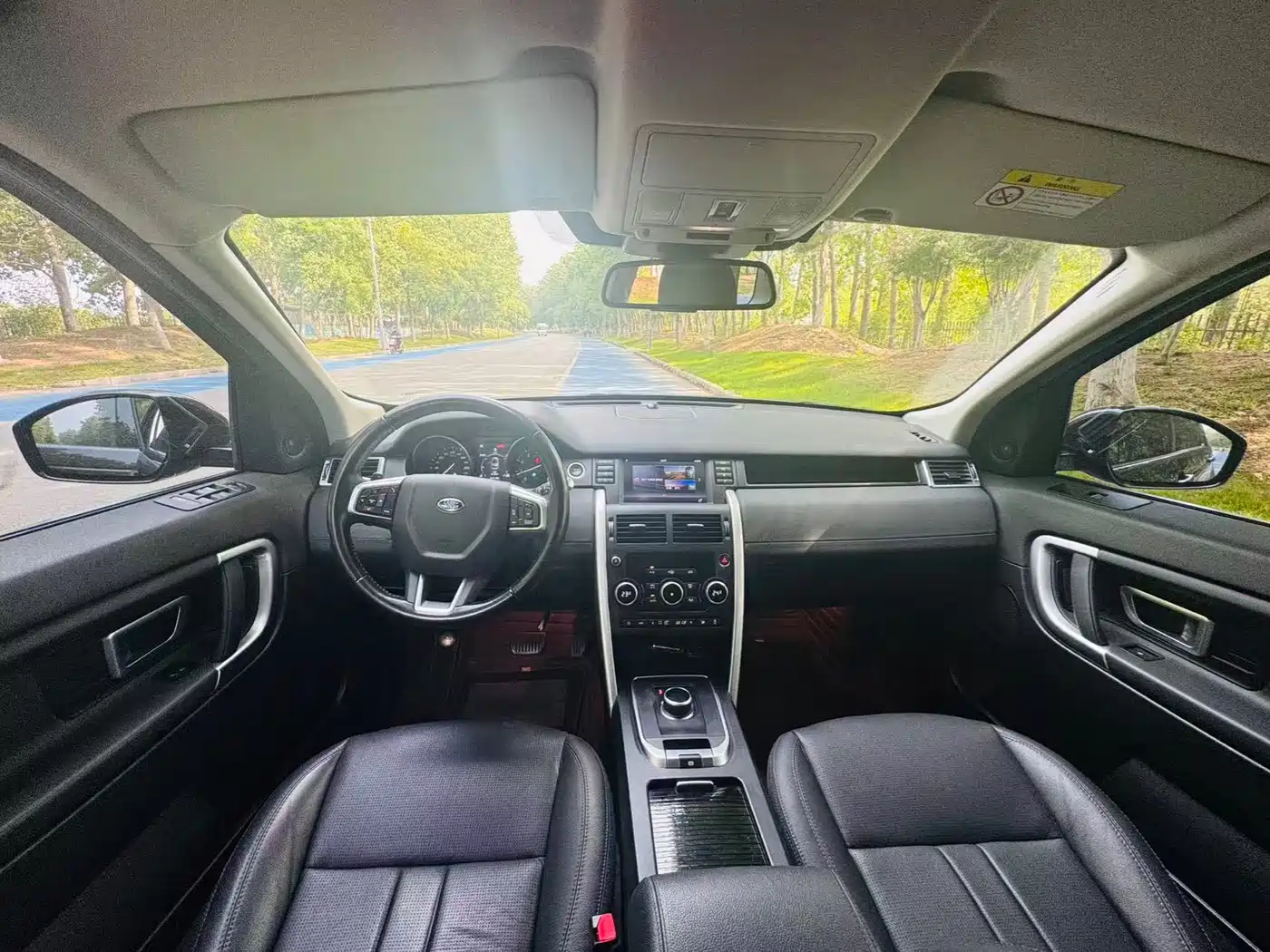Land Rover Discovery Sport 2018 240PS SE Edition фото 7