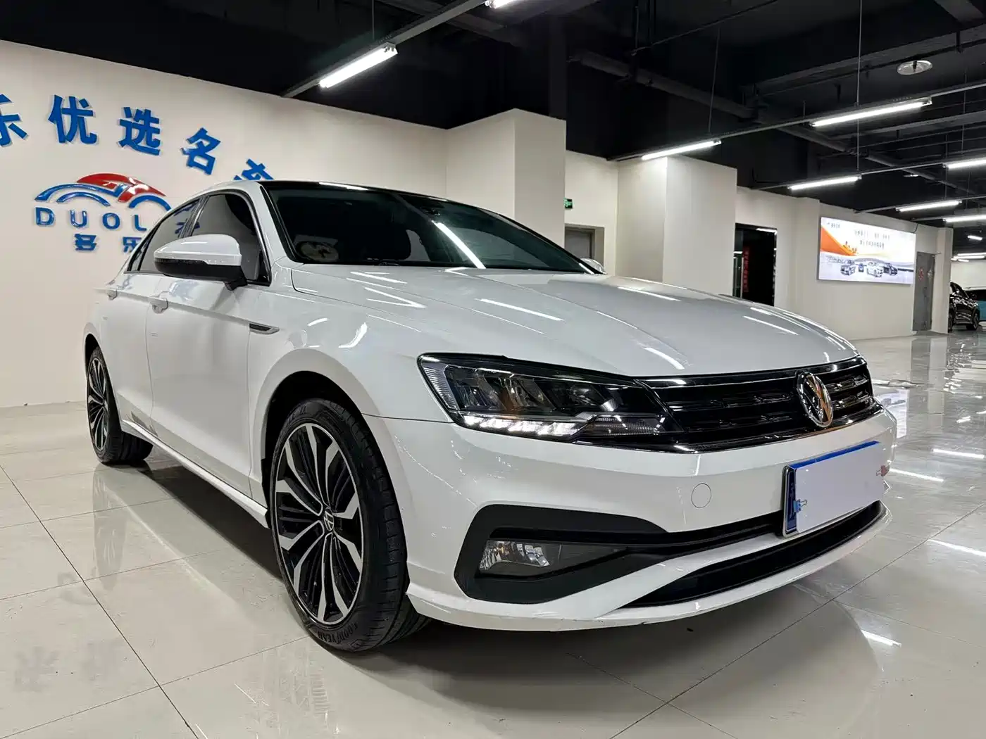 Volkswagen Lamando 2019 230TSI DSG Fashion Edition China VI фото 3