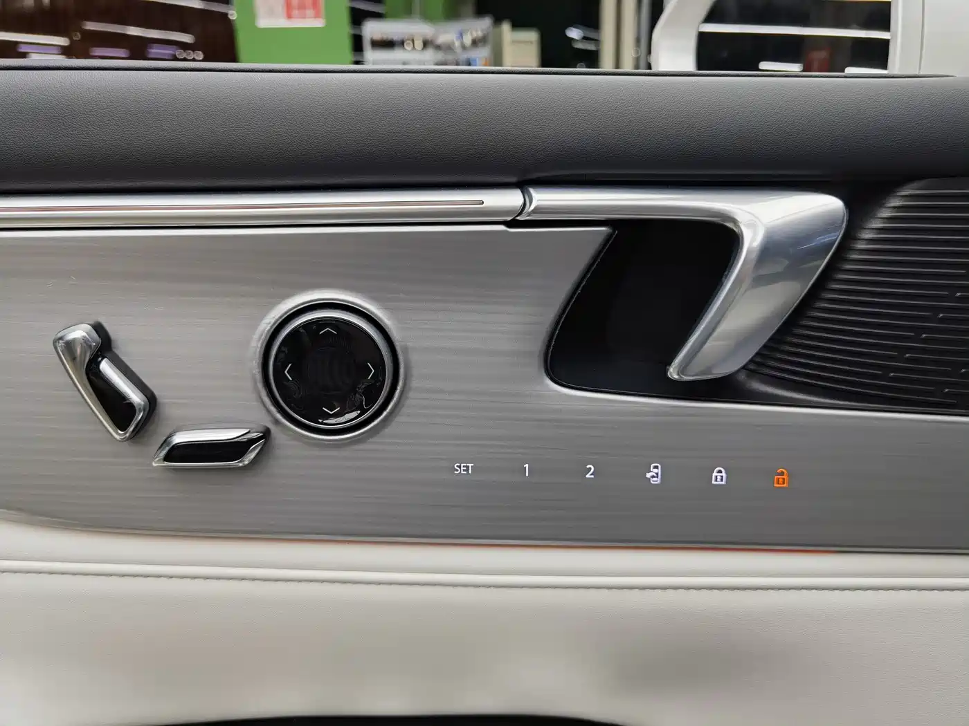 BUICK GL8 NEW ENERGY