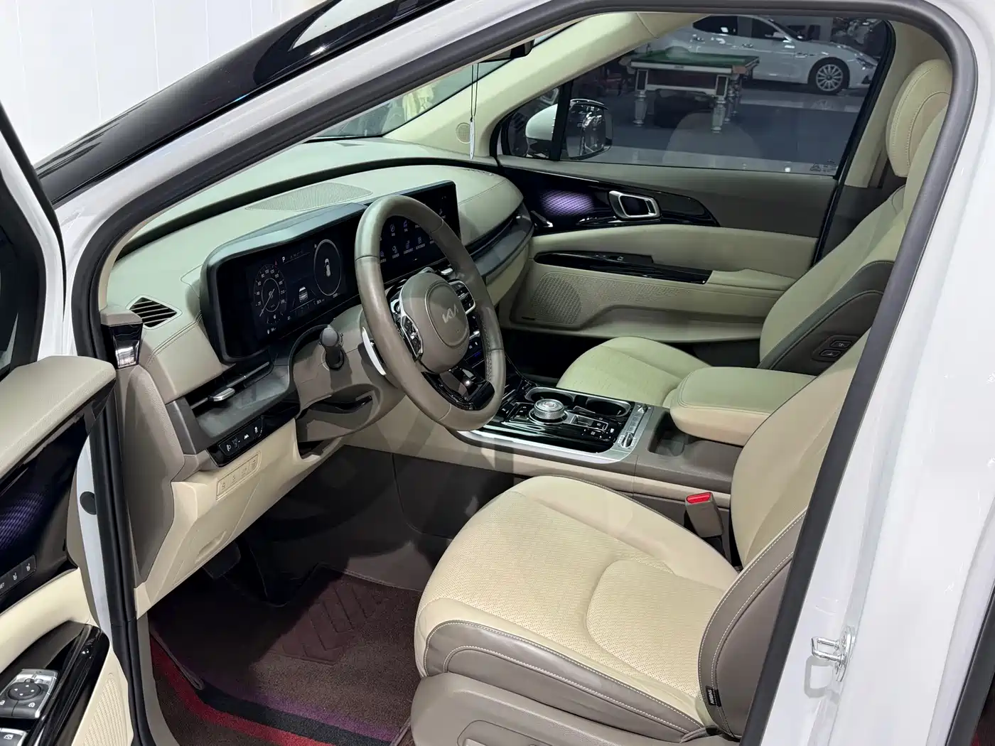 Kia Carnival 2021 2.0T Flagship Edition фото 8