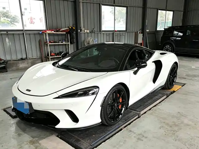 McLaren GT 4.0T, Стандарт