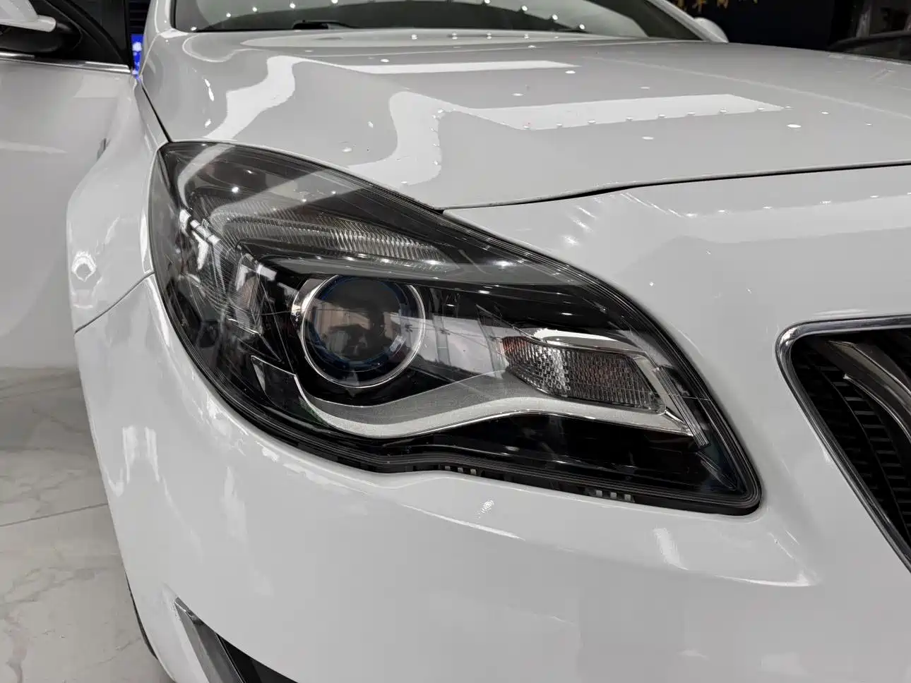 Buick Regal 2015 2.0L Leading Fashion Model фото 21