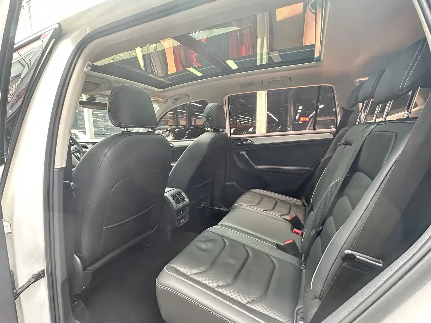 Volkswagen Tiguan L 2017 330TSI Automatic 2WD Flagship Edition фото 9