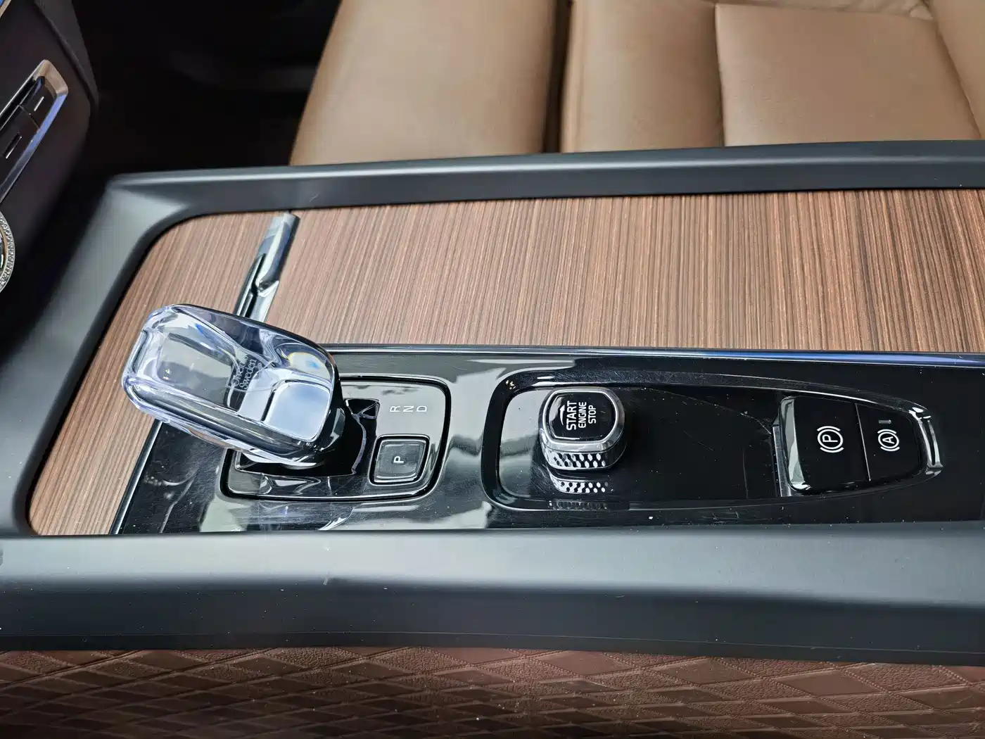 Volvo XC60 2025 2024 B5 AWD Zhiyuan Luxury Edition