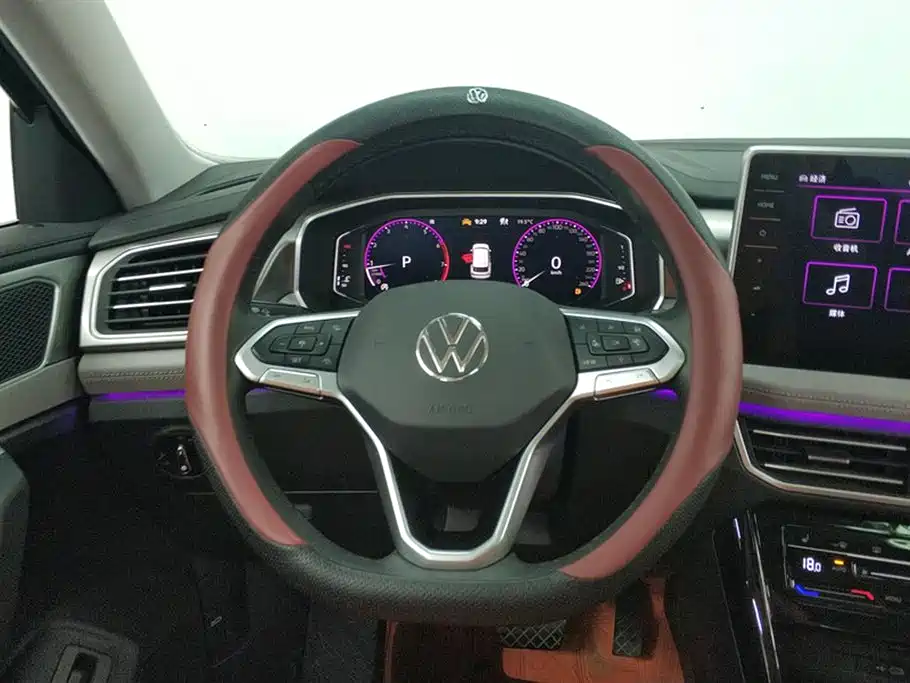 Volkswagen Tayron 2024 330TSI 2WD R-Line High Performance фото 15