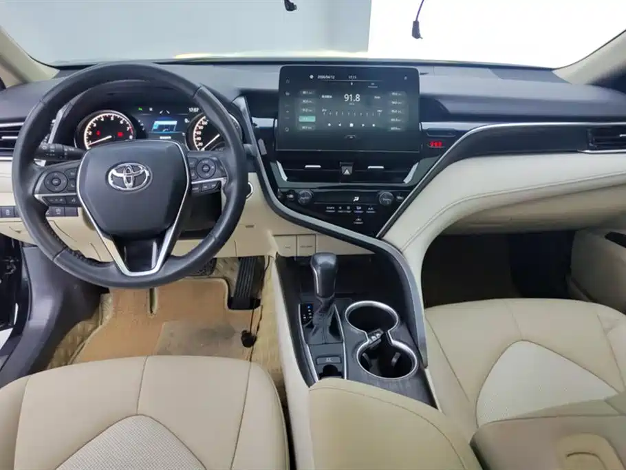 Toyota Camry 2021 2.0G Luxury Edition фото 12