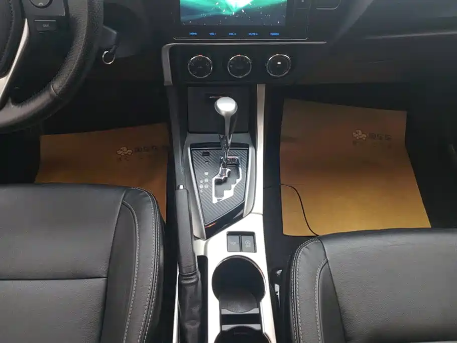 Toyota Corolla 2017 Facelift 1.2T S-CVT GL-i Leather Edition фото 16