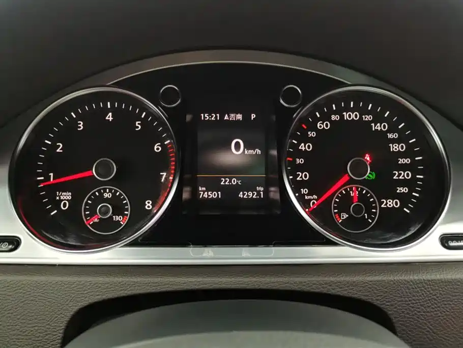 Volkswagen FAW-Volkswagen CC 2016 300TSI 25th Anniversary Edition фото 13
