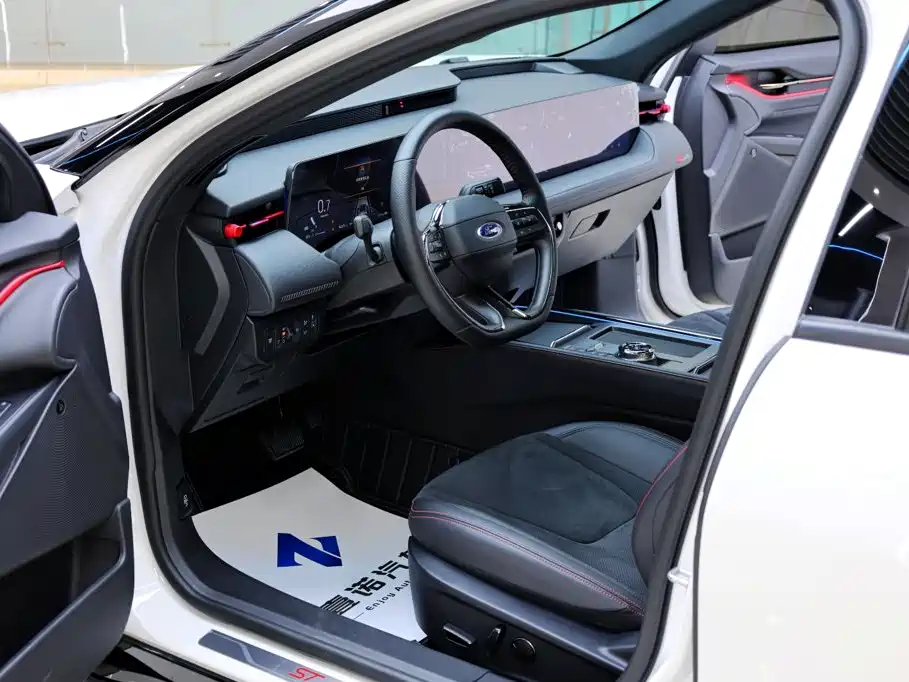 Ford EVOS 2024 2022 Facelift EcoBoost 245 ST-Line