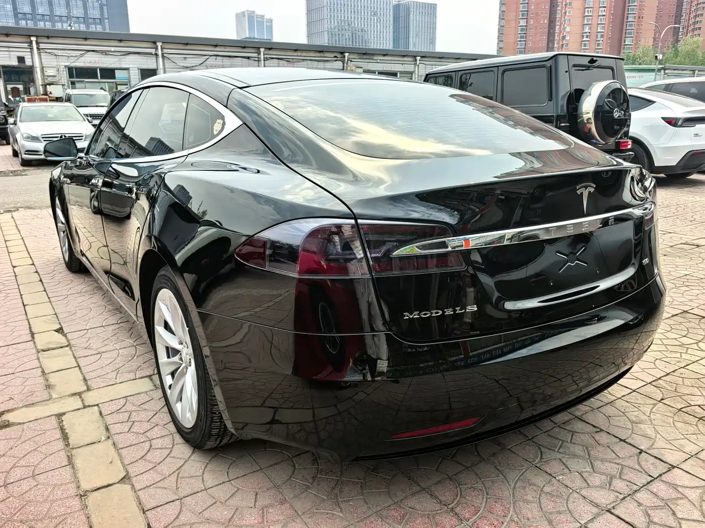 TESLA MODEL S