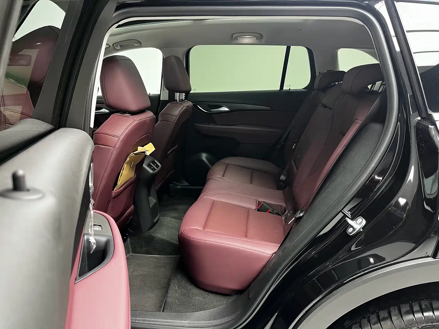 Buick Envision Plus 2025 Enclave Plus 28T 2WD Platinum Edition фото 12