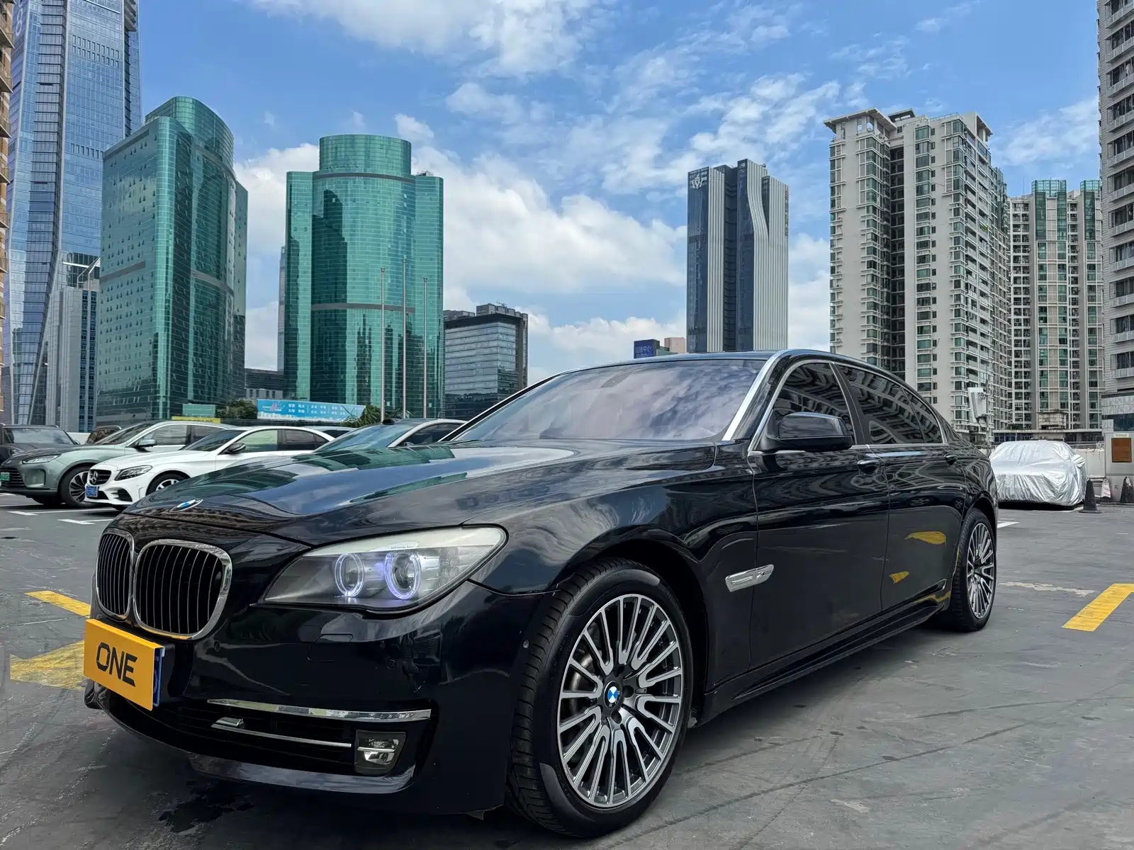 Фото 3 - BMW 7 Series