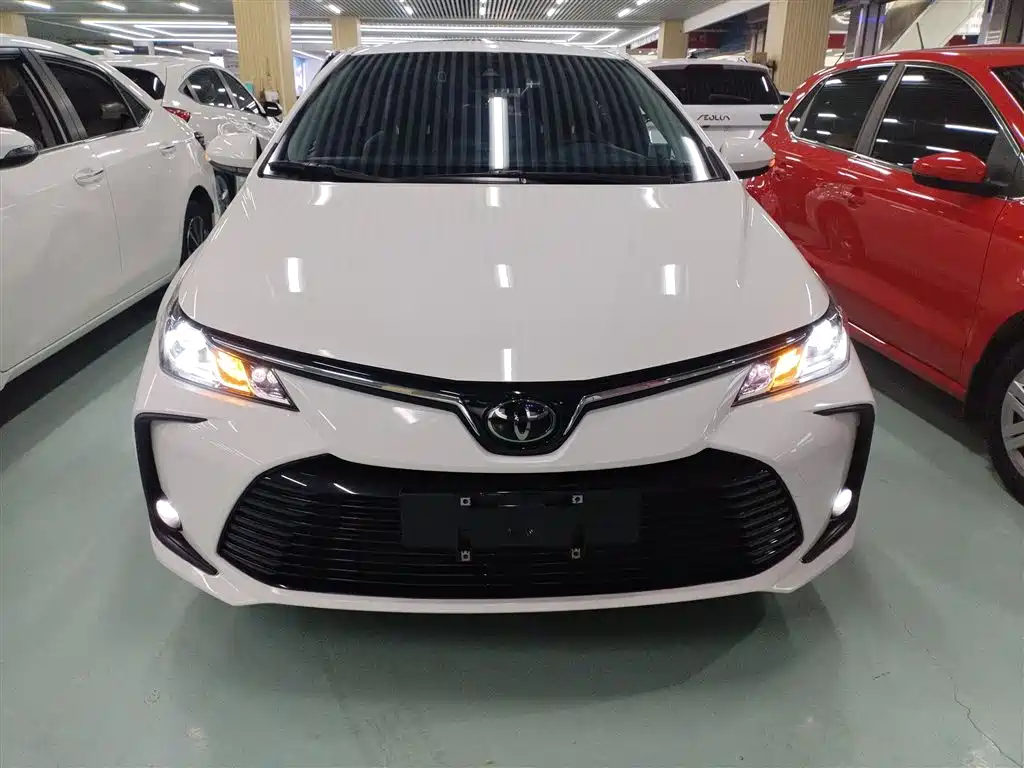 Toyota Corolla 2021 1.2T S-CVT Elite PLUS Edition фото 3