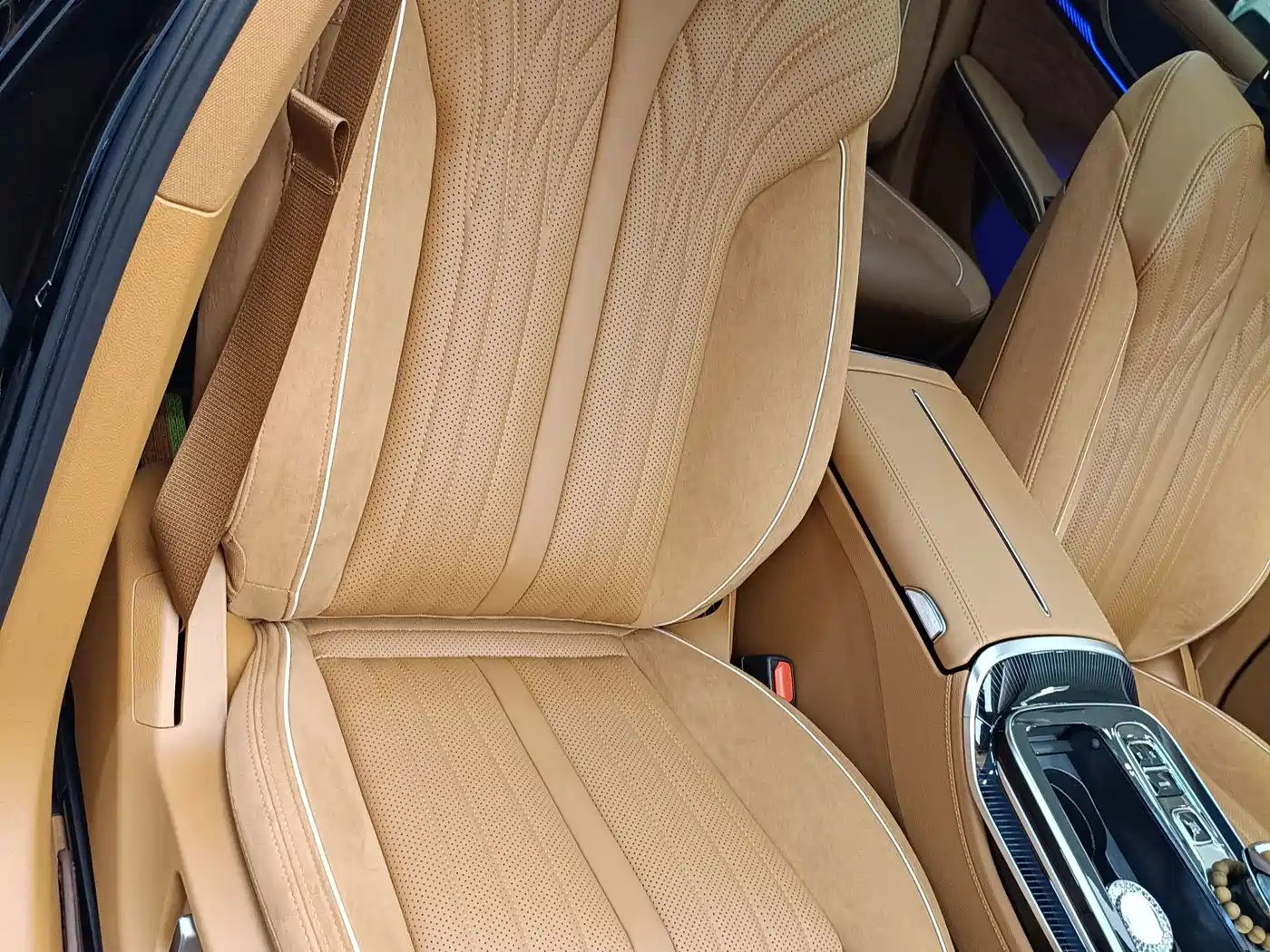 Hongqi H9 2025 2025 2.0T 2WD Qi Chang Private Style Edition 5-seater