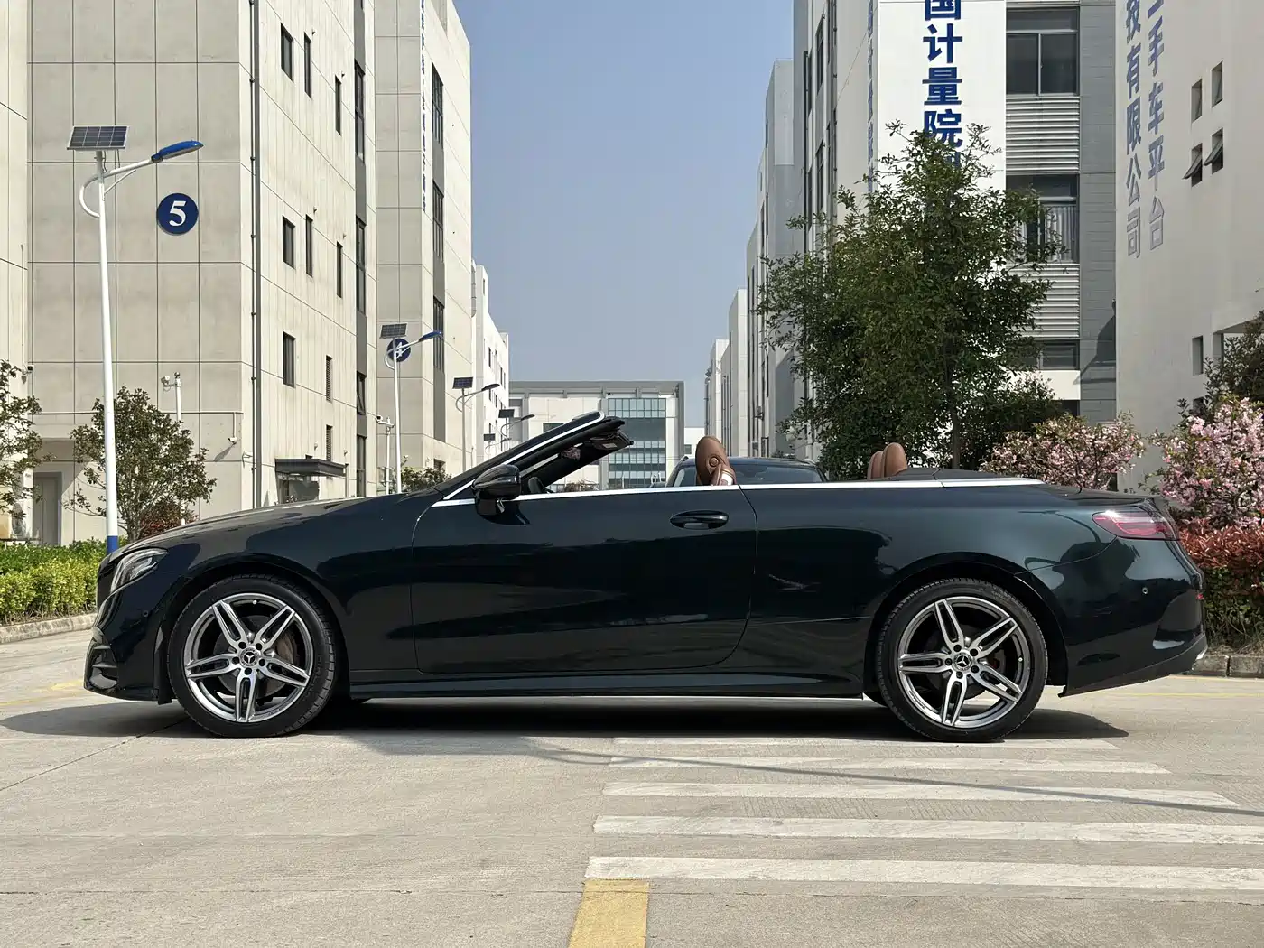 Mercedes-Benz E-Class (Import) 2018 E 200 Convertible Coupe фото 13