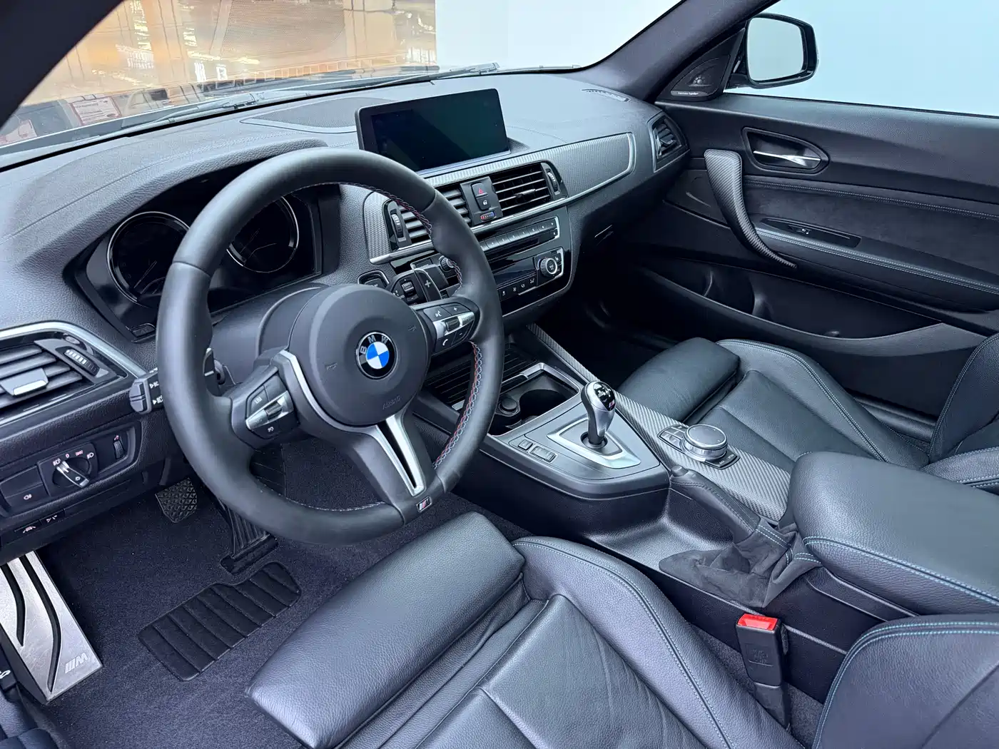 BMW M2 2018 M2 фото 11
