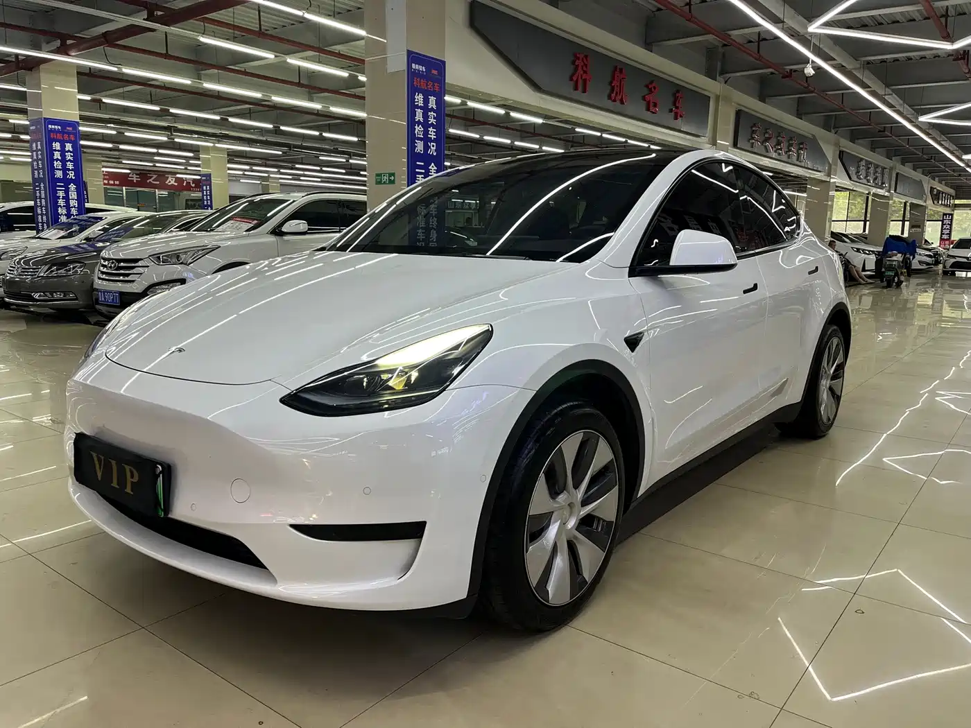Tesla Model Y 2022
