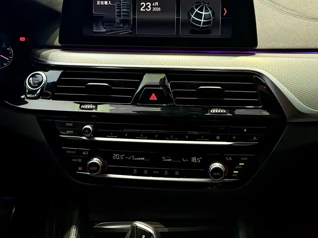 BMW 5 Series (Import) 2018 525i M Sport Package фото 11