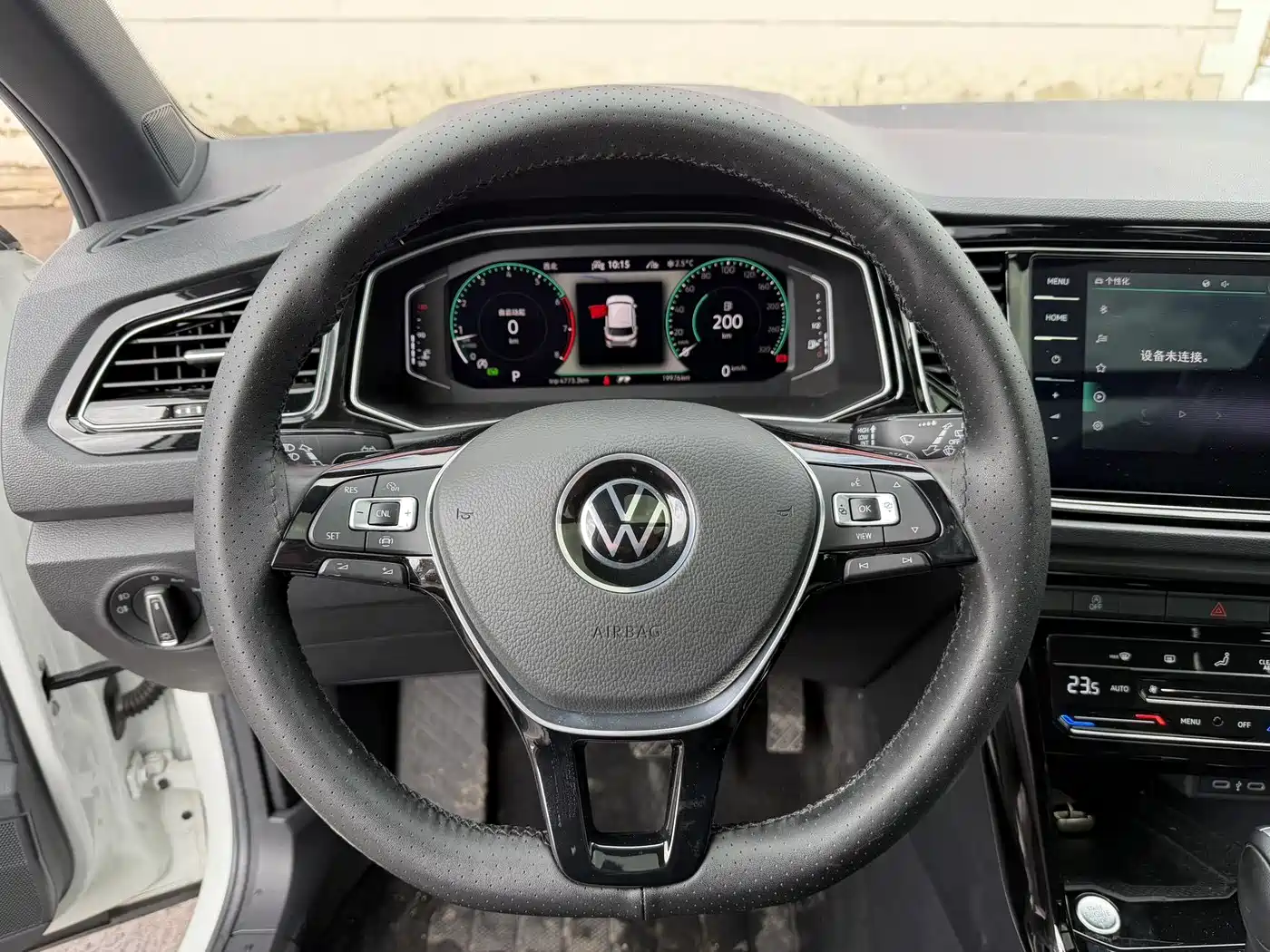 VOLKSWAGEN T ROC EXPLORING SONGS