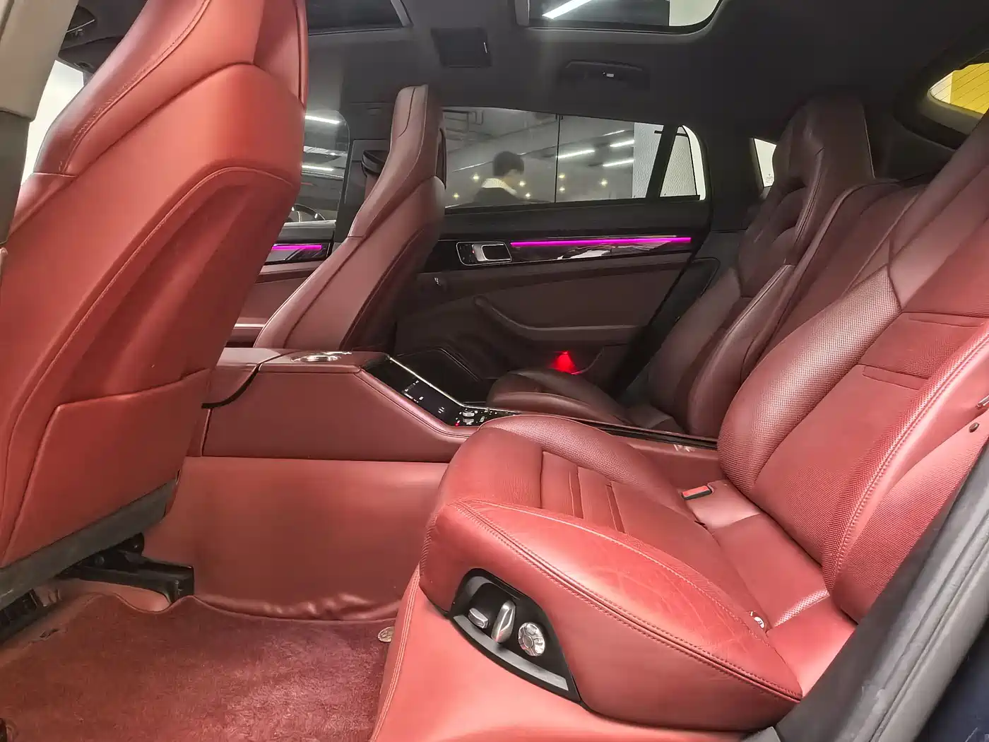 Porsche Panamera 2019 Panamera 4 Executive Long Wheelbase 2.9T фото 20